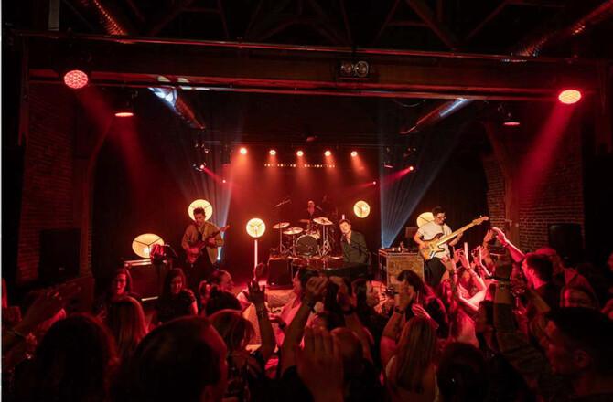 LE BAL MODERNE